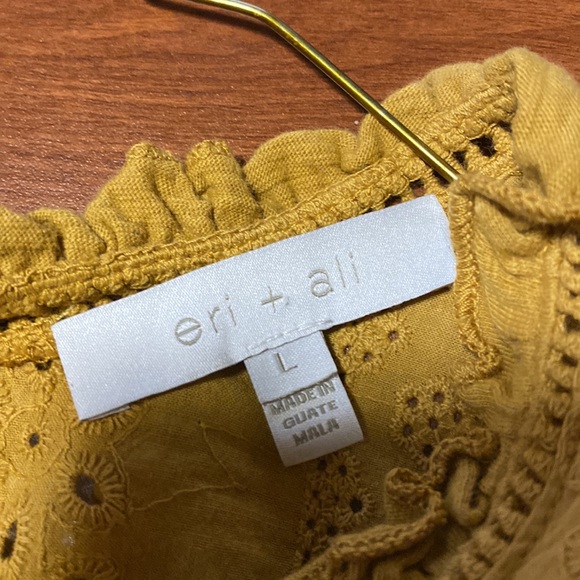 Erin + Ali Anthropologie Top - Picture 2 of 3